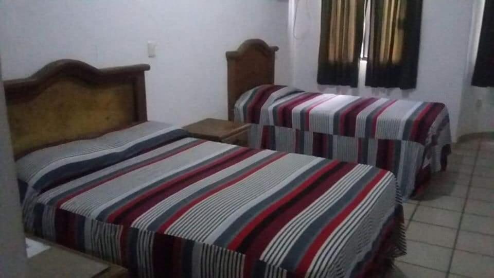 Hotel Raiz De Sierra Matlapa エクステリア 写真